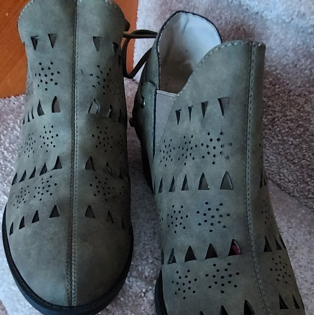 JBU By Jambu Olive Green Ankle Booties